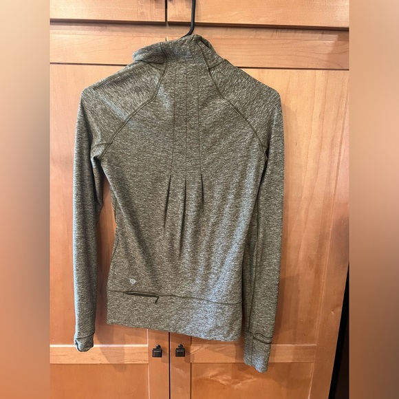 Lululemon 1/2 zip long sleeve - Picture 2 of 2